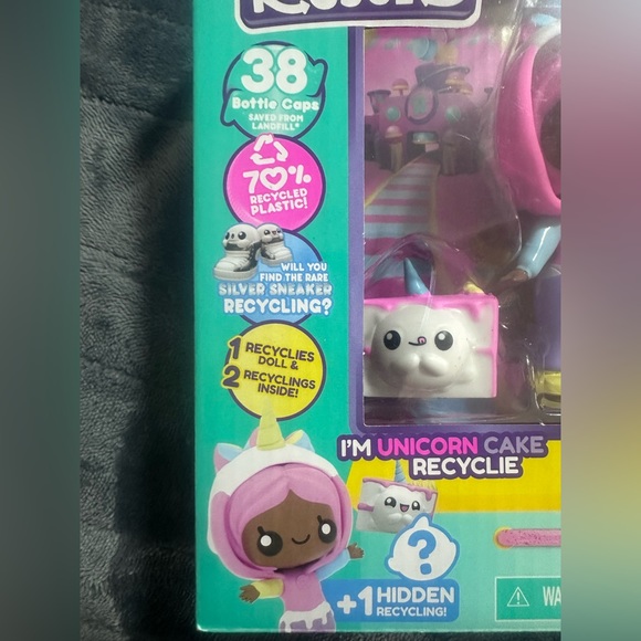 Recyclings Recyclies & Friends Unicorn Cake Recyclie 3.5" Doll  Figure w/ Pet - Picture 3 of 3